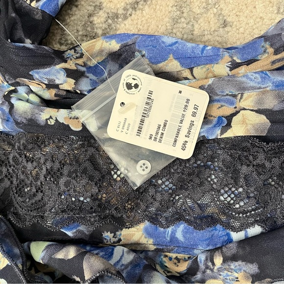 NWT FREE PEOPLE Bad At Love Blouse Sz M Floral Blue Black Lace Boho Fairy - Picture 6 of 9